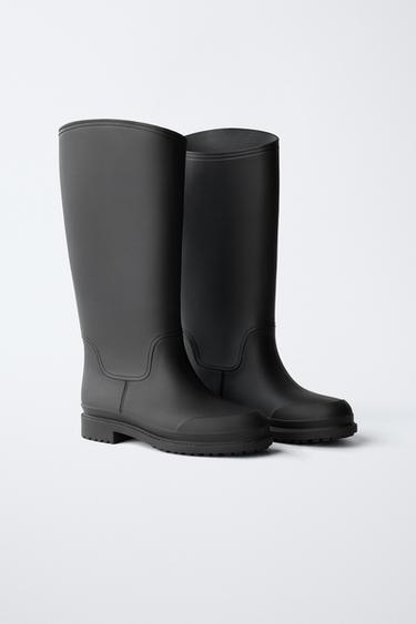 TALL RUBBERISED WELLIES - Black by Zara