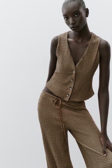 TEXTURED TOP - Brown by Zara