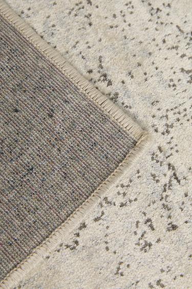 VINTAGE-EFFECT RUG - Grey by Zara