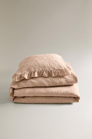 JACQUARD BEDSPREAD WITH RUFFLE TRIM - Pink by Zara - Image 0