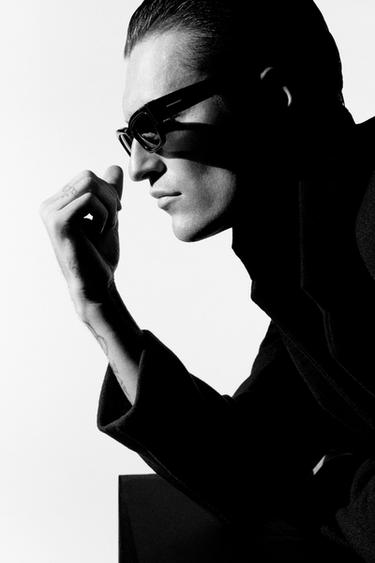 Zara {名称} - {颜色}