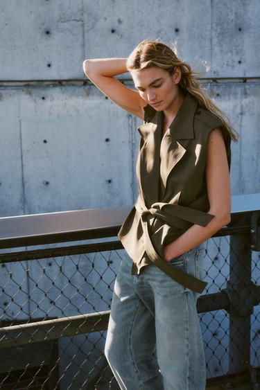 WAISTCOAT WITH SHOULDER PADS AND BELT - Taupe grey by Zara