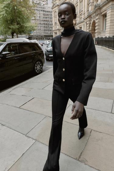 SHORT BLAZER WITH SHOULDER PADS - Black by Zara