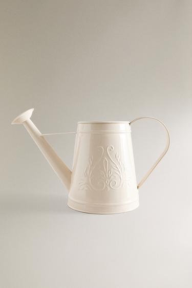 RAISED LACQUERED METAL GARDEN WATERING CAN - Ecru by Zara - Image 0