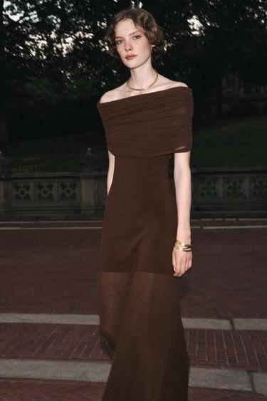 OFF-THE-SHOULDER KNIT DRESS - Dark brown by Zara