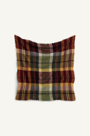 LIMITED EDITION WOOL CHECK SCARF - 077 by Zara