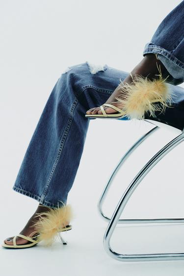 METALLIC FEATHER HIGH-HEEL SANDALS - Yellow by Zara