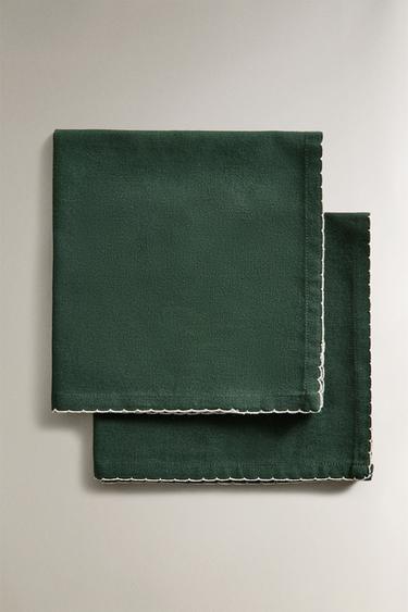 PACK OF SCALLOPED NAPKINS (PACK OF 2) - Green by Zara