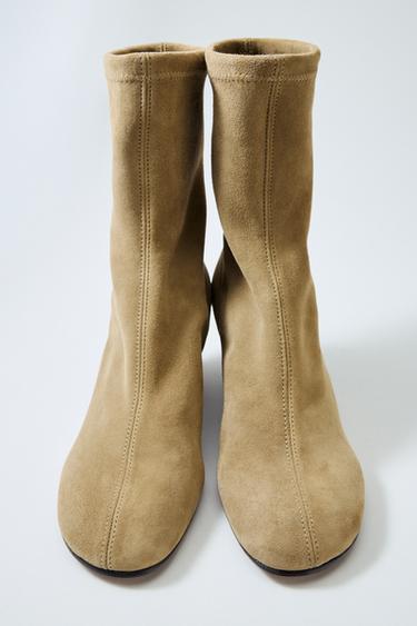 SUEDE WEDGE ANKLE BOOTS - Taupe Grey by Zara