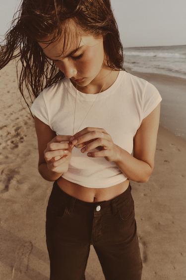 MINIMALIST SHORT SLEEVE T-SHIRT - Vanilla by Zara