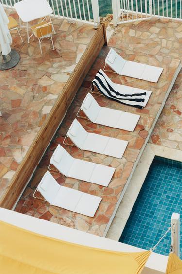 FOLDING BEACH FLOOR LOUNGER - Ivory by Zara