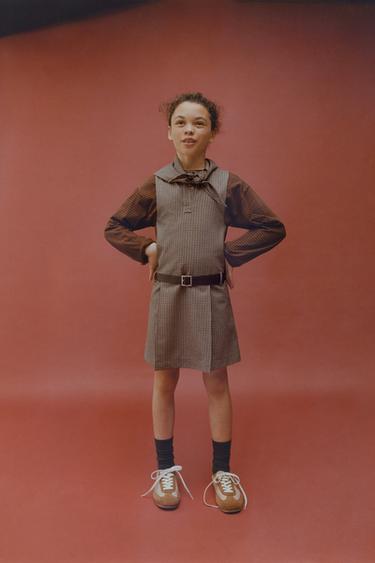 Zara {名称} - {颜色}