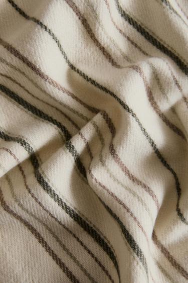 SOFT STRIPED BLANKET - Ecru by Zara