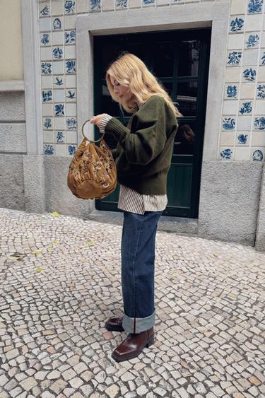 CORDUROY-EFFECT EMBROIDERED BUCKET BAG - Mustard by Zara