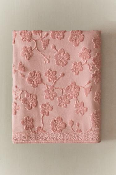 FLORAL JACQUARD BATH TOWEL - Pink by Zara