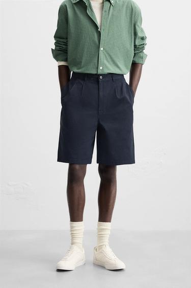 RELAXED FIT PLEATED BERMUDA SHORTS - Dark navy by Zara