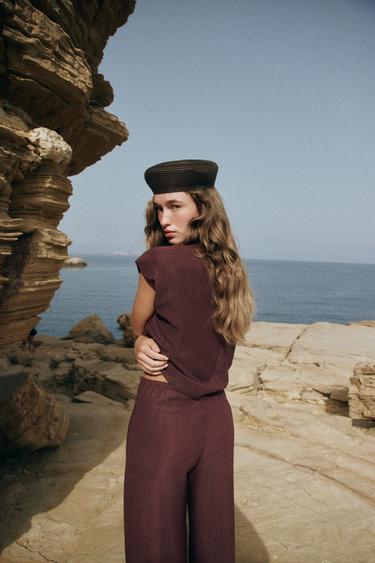 RUSTIC SLEEVELESS TOP - Burgundy by Zara