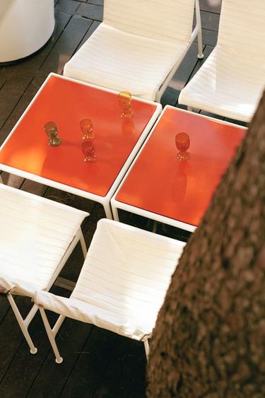 Zara {名称} - {颜色}