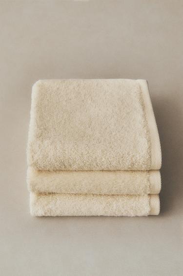 PACK OF HIGH-QUALITY COTTON HAND TOWELS (PACK OF 3) - Ivory by Zara