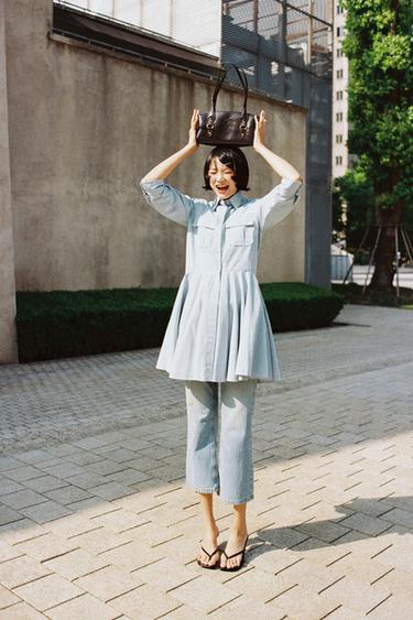TRF LOW-RISE POCKET JEANS - Light blue by Zara