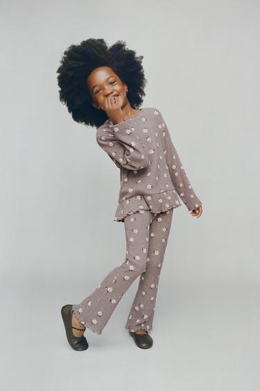 Zara {名称} - {颜色}