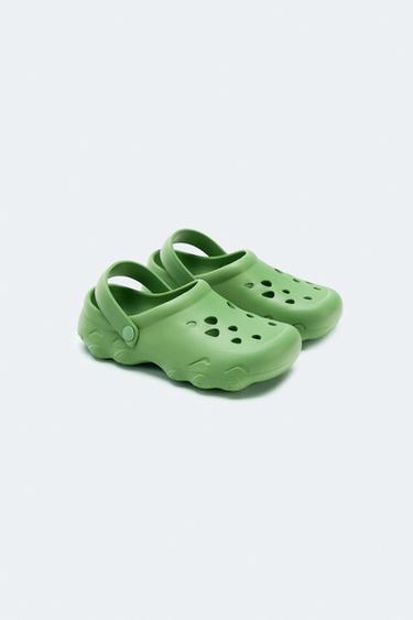 RUBBERISED SPORTY CLOGS - Green by Zara