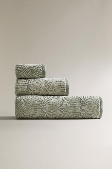 MOSAIC JACQUARD BATH TOWEL - Sea green by Zara