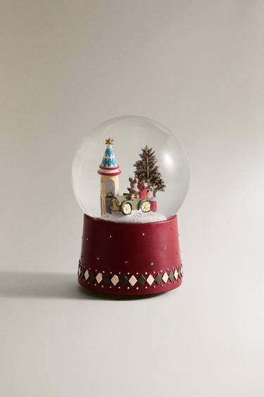 EMBELLISHED CHRISTMAS SNOW GLOBE - Red by Zara