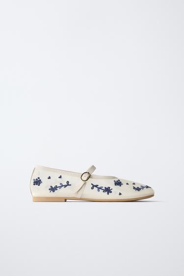 EMBROIDERED BALLET FLATS - White by Zara