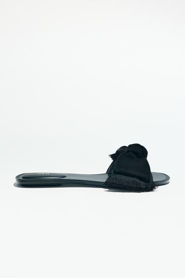 SPLIT SUEDE BOW SANDALS - Black by Zara