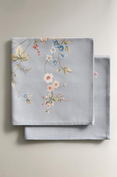 PACK OF SMALL FLORAL PRINT NAPKINS (PACK OF 2) - Blue by Zara