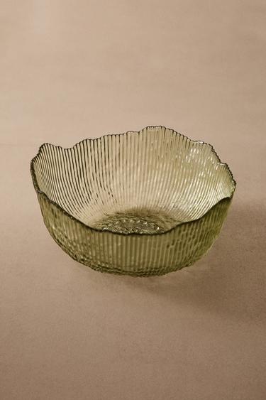 GLASS SALAD BOWL WITH RAISED DETAIL - Green by Zara