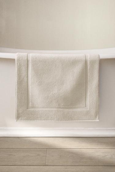 SOFT TERRY BATH MAT - Light sand by Zara