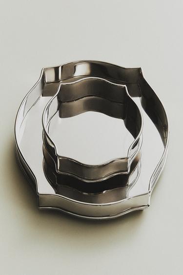 Zara {名称} - {颜色}