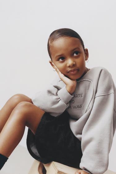 Zara {名称} - {颜色}