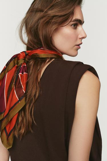 100% VISCOSE STRIPED PRINT SCARF - Red by Zara