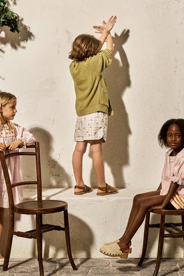 Zara {名称} - {颜色}