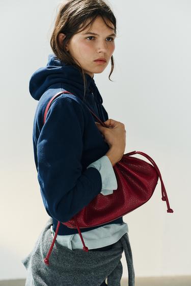 GATHERED ELONGATED SHOULDER BAG - Red by Zara