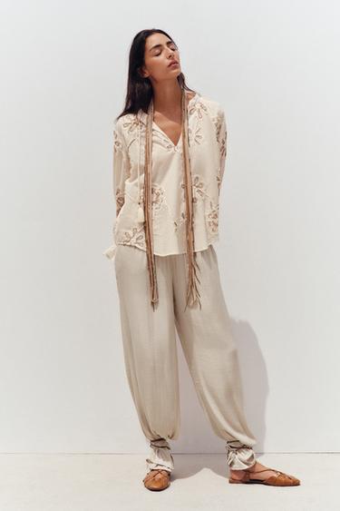 EMBROIDERED TEXTURED BLOUSE - Ecru by Zara