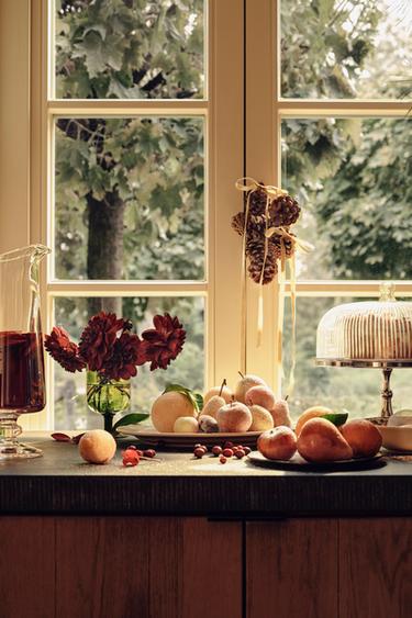 Zara {名称} - {颜色}