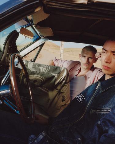 Zara {名称} - {颜色}