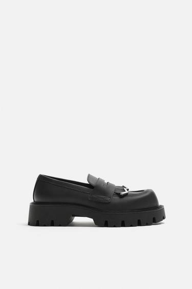 CHUNKY FRINGED LOAFERS - Black by Zara