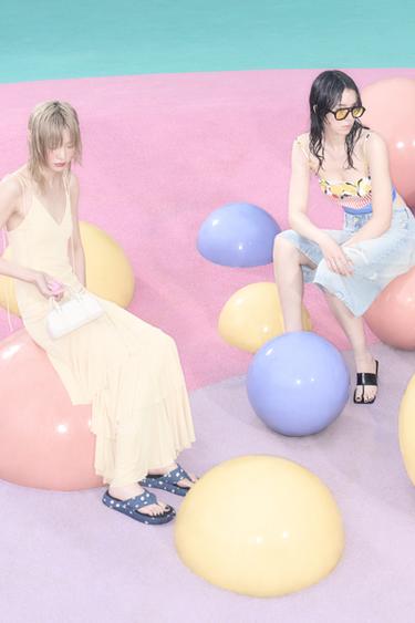 Zara {名称} - {颜色} - 0 图片