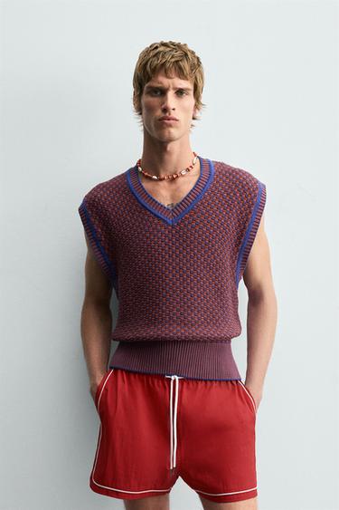 KNIT VEST WITH CONTRAST DETAIL - Red by Zara