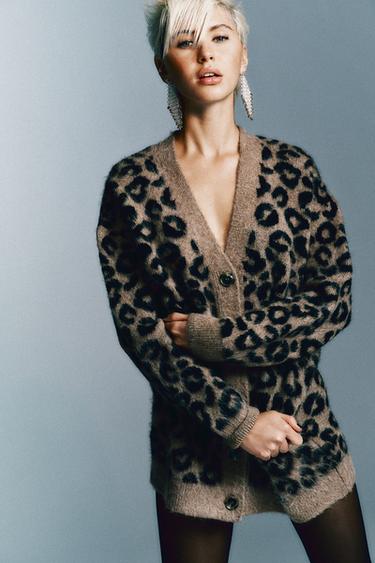 OVERSIZED ANIMAL JACQUARD KNIT CARDIGAN - Leopard by Zara