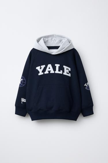 YALE UNIVERSITY™ HOODIE - Navy blue by Zara