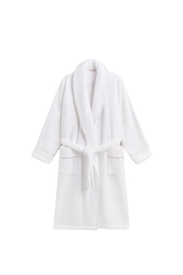 BATHROBE WITH PIPING (400 GXM²) - White by Zara