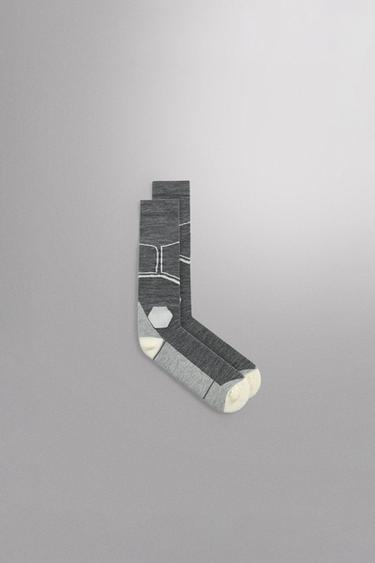 Zara {名称} - {颜色}