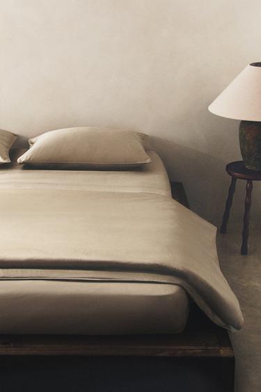 Zara {名称} - {颜色}