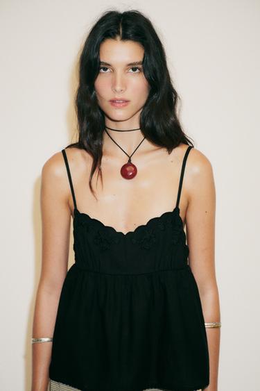 EMBROIDERED TOP - Black by Zara